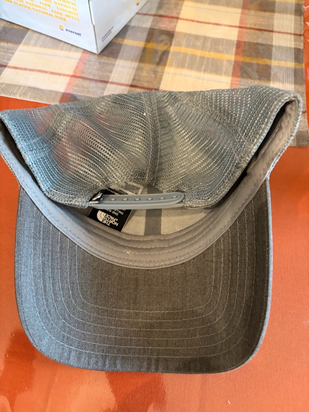 The North Face Olive Green Mesh-Back Mountain Patch Trucker Hat - Picture 4 of 4